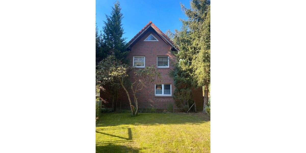 Erdgeschosswohnung in ruhiger Lage mit Terrasse, Garten & Garage 2 zimmer