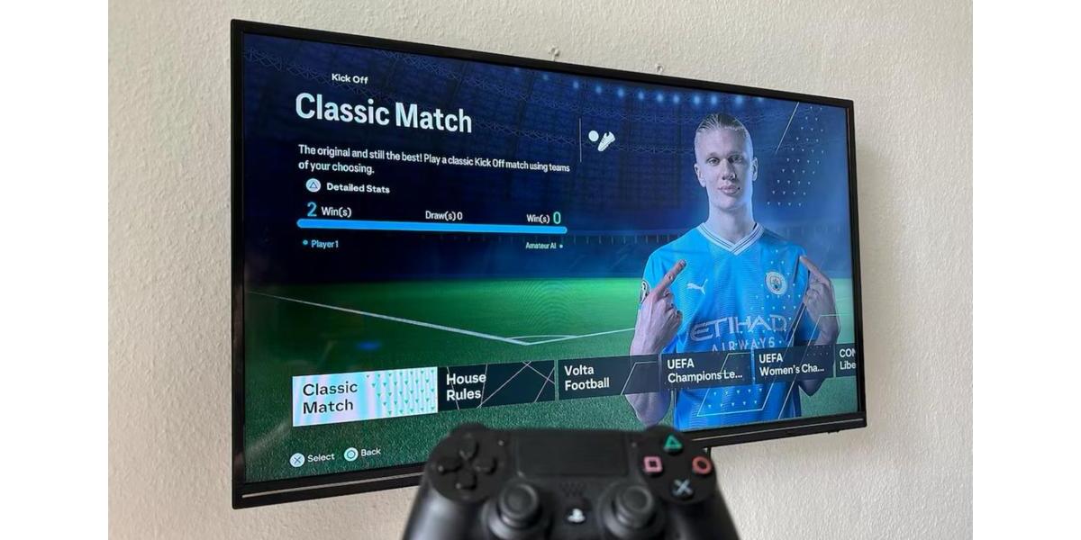 1. OG, 2 Zim + Blk, WM 817 €, Möblierte Übernahme 4.200 €,Sofort 1 zimmer