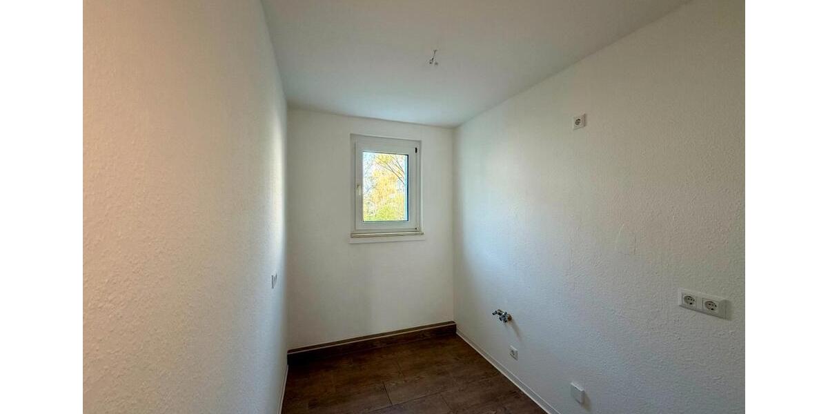 Erdgeschoßwohnung Weißenfels - 3 Zimmer, 58 m&sup2;, 350&euro; | Angebot:26635034
