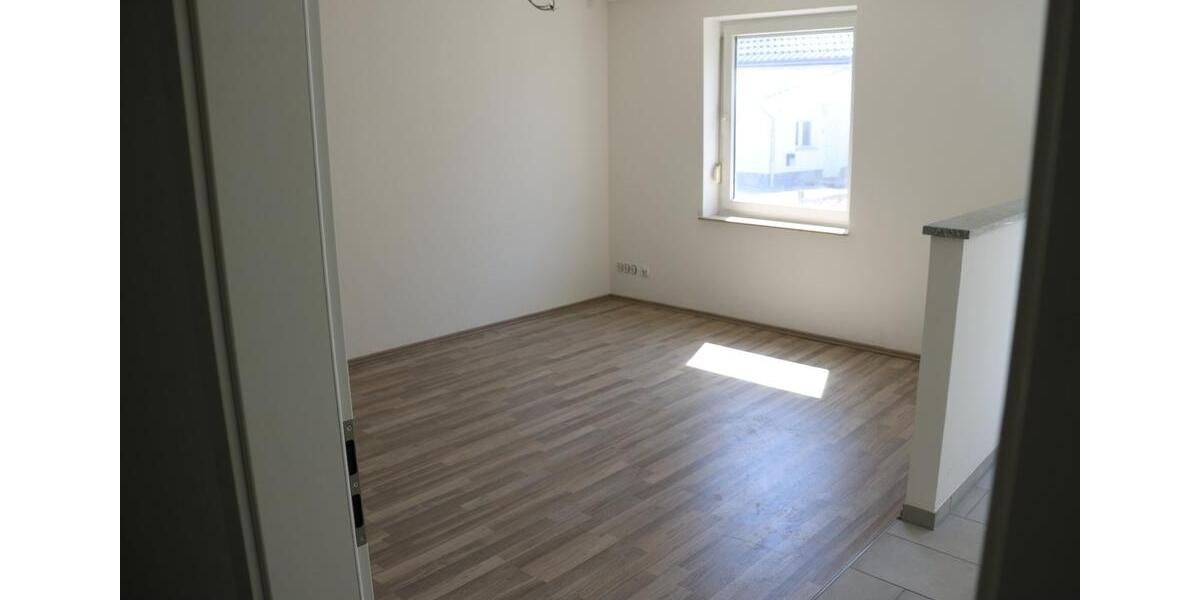Erdgeschoßwohnung Rühen - 2 Zimmer, 64 m&sup2;, 505&euro; | Angebot:24600694