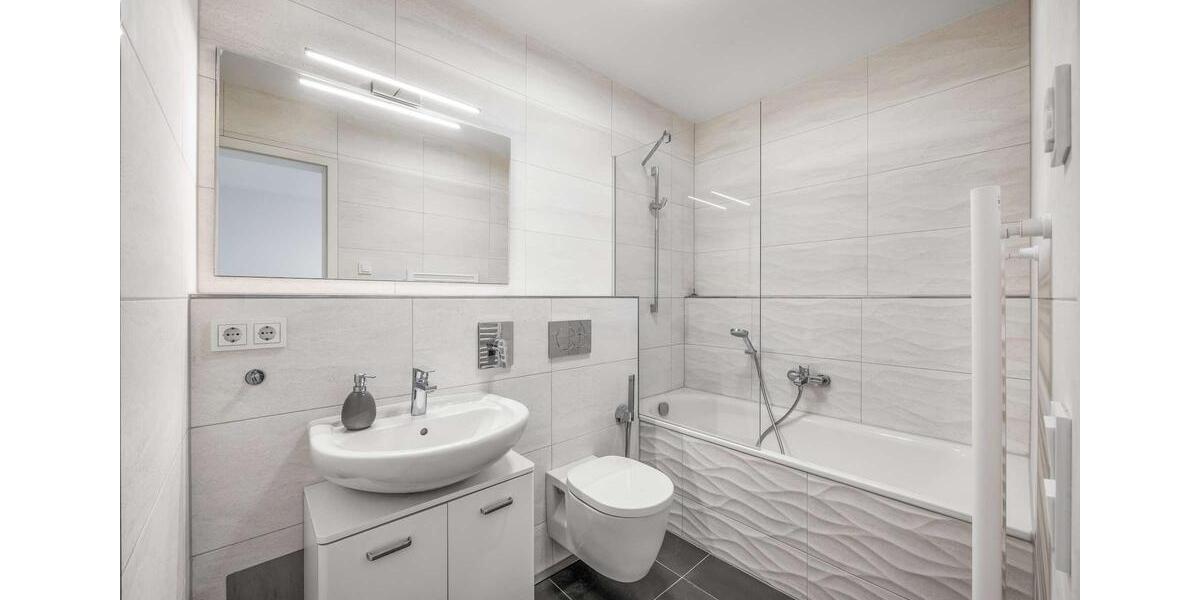 Etagenwohnung München Bogenhausen - 3 Zimmer, 77 m&sup2;, 2.230&euro; | Angebot:26693069
