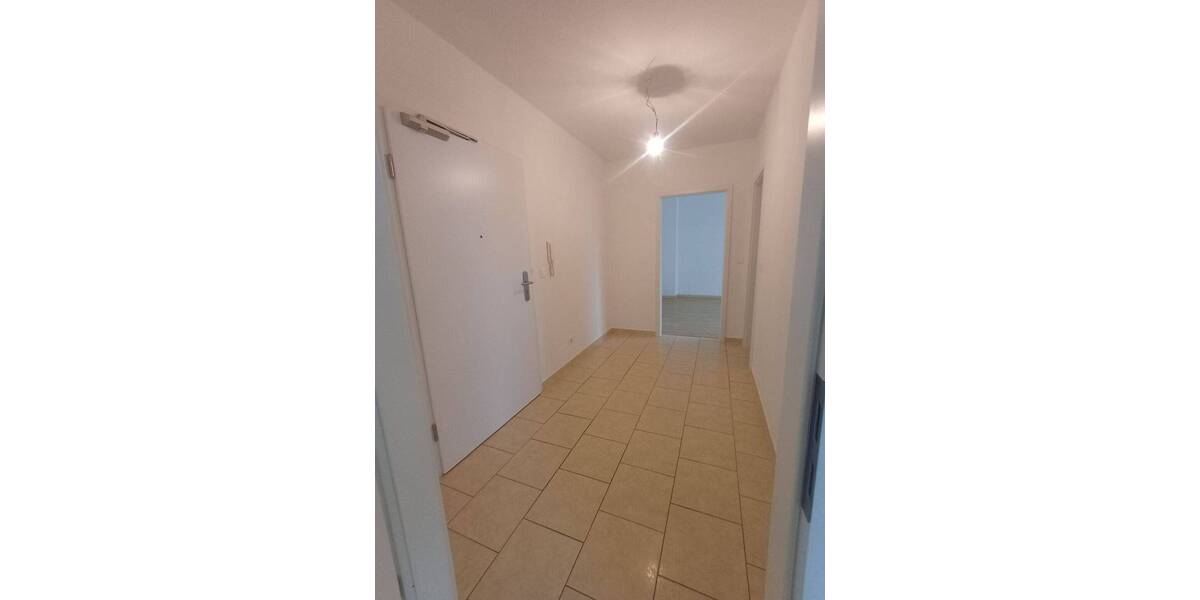 Etagenwohnung Zwickau Niederplanitz - 2 Zimmer, 63 m&sup2;, 499&euro; | Angebot:26170930