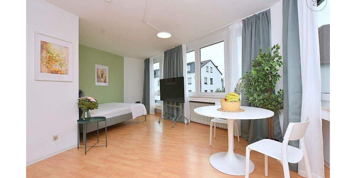 Modern möblierte 1,5-Zimmer Wohnung mit Balkon und PKW-Stellplatz in zentraler Lage in Sindelfingen 1 zimmer