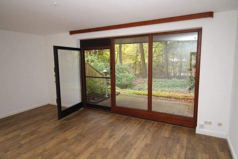 Besichtigungstermin am 23.10. um 14.30 Uhr, Dreizimmerwohnung mit Terrasse und Blick ins Grüne 3 zimmer
