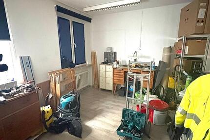 Hobbyraum Atelier oder Lagerraum im Bermudadreieck ! zimmer