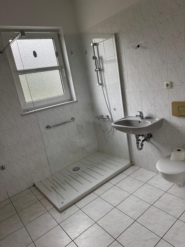 Erdgeschoss - 2 Zimmer - frisch renoviert
