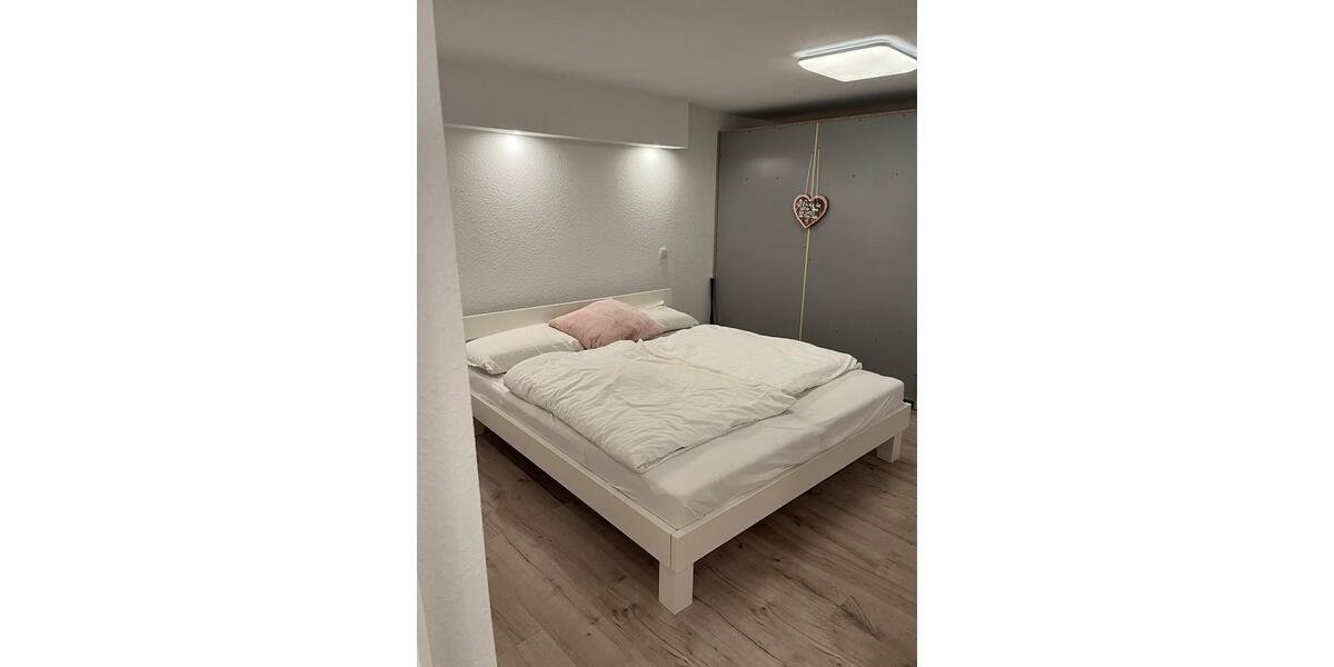 1-Zimmer-Maisonette mit Balkon & Stellplatz – Bornheim-Waldorf 1 zimmer