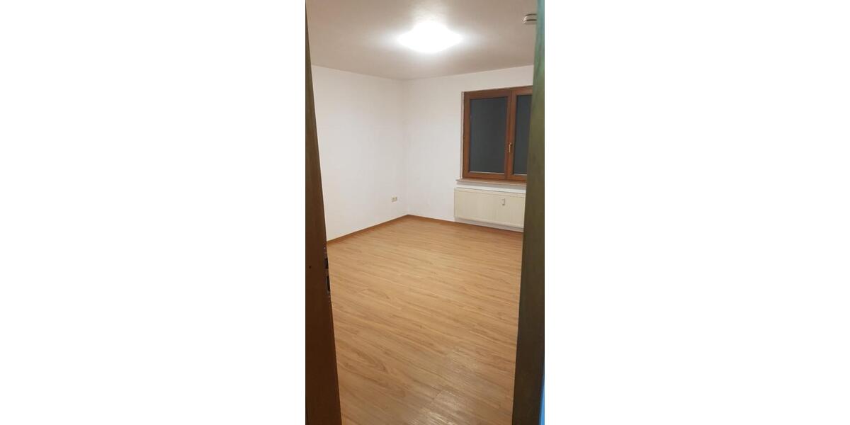 Erdgeschoßwohnung Ebersburg - 4 Zimmer, 52 m&sup2;, 450&euro; | Angebot:25950844