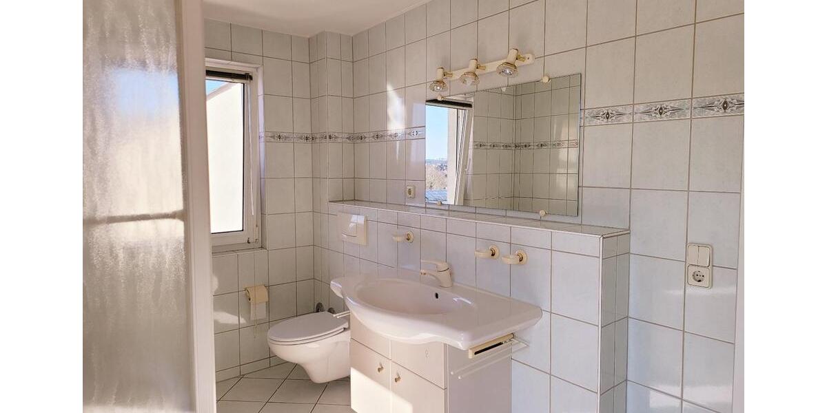 Etagenwohnung Schleiz - 3 Zimmer, 92 m&sup2;, 715&euro; | Angebot:21494338