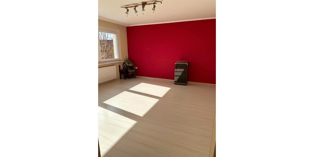 Etagenwohnung Baunatal - 3 Zimmer, 90 m&sup2;, 880&euro; | Angebot:26265656