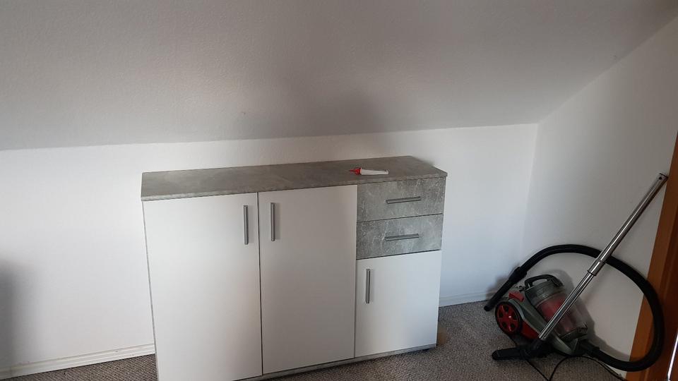 Dachgeschoßwohnung Neumünster Böcklersiedlung - 1 Zimmer, 22 m&sup2;, 630&euro; | Angebot:26324219