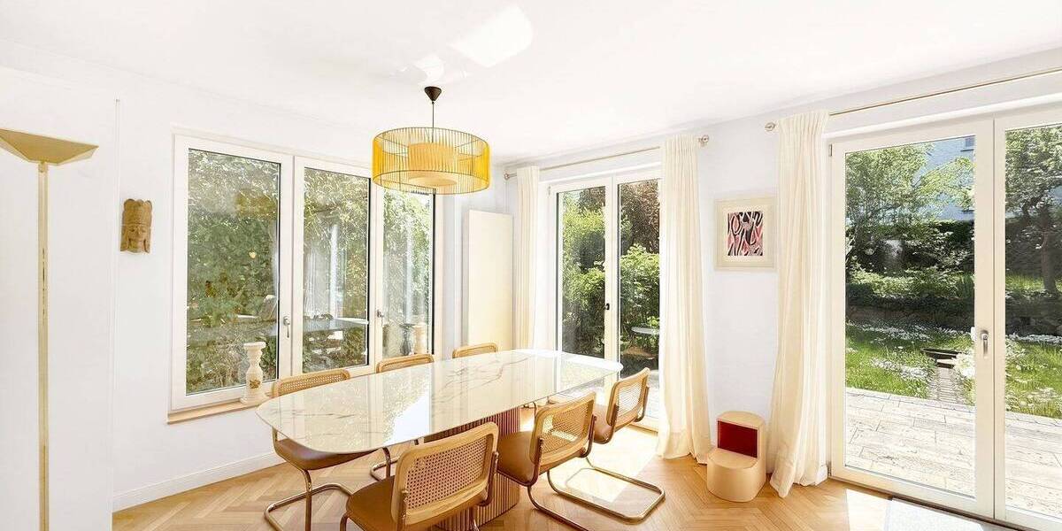 Einfamilienhaus Stuttgart Süd - 5 Zimmer, 215 m&sup2;, 4.500&euro; | Angebot:26779855
