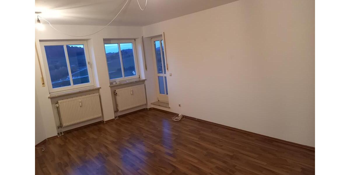 Helle 3-Zimmer-Wohnung m. Balkon & Weitblick in 94065 Waldkirchen 3 zimmer