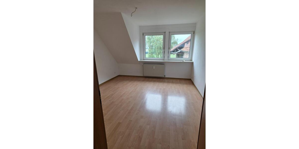 Dachgeschoßwohnung Neustadt am Rübenberge - 3 Zimmer, 80 m&sup2;, 650&euro; | Angebot:25861477