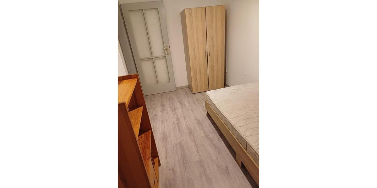 room available in a shared 3 room appartment (WG) 1 zimmer