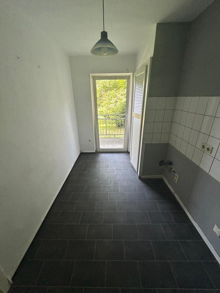 **1 Zimmer Erdgeschoßwohnung mit Balkon in Wuppertal-Ronsdorf**Geeignet für Jobcenter (2 Personen)