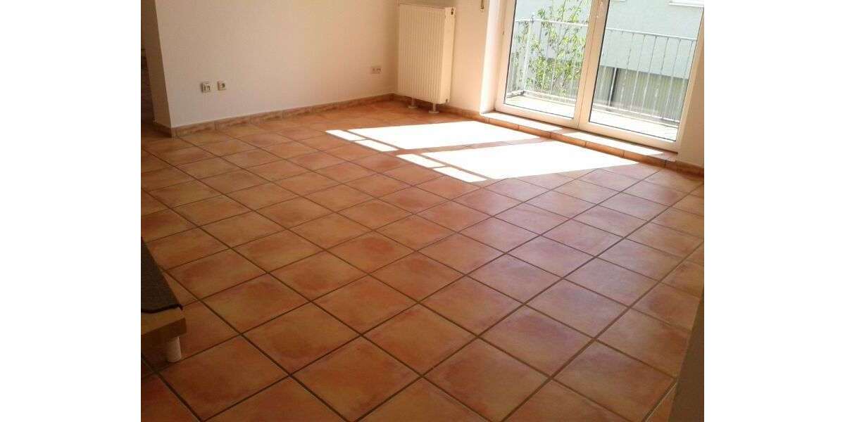 Etagenwohnung Wiesbaden Nordenstadt - 4.5 Zimmer, 105 m&sup2;, 2.250&euro; | Angebot:26931635