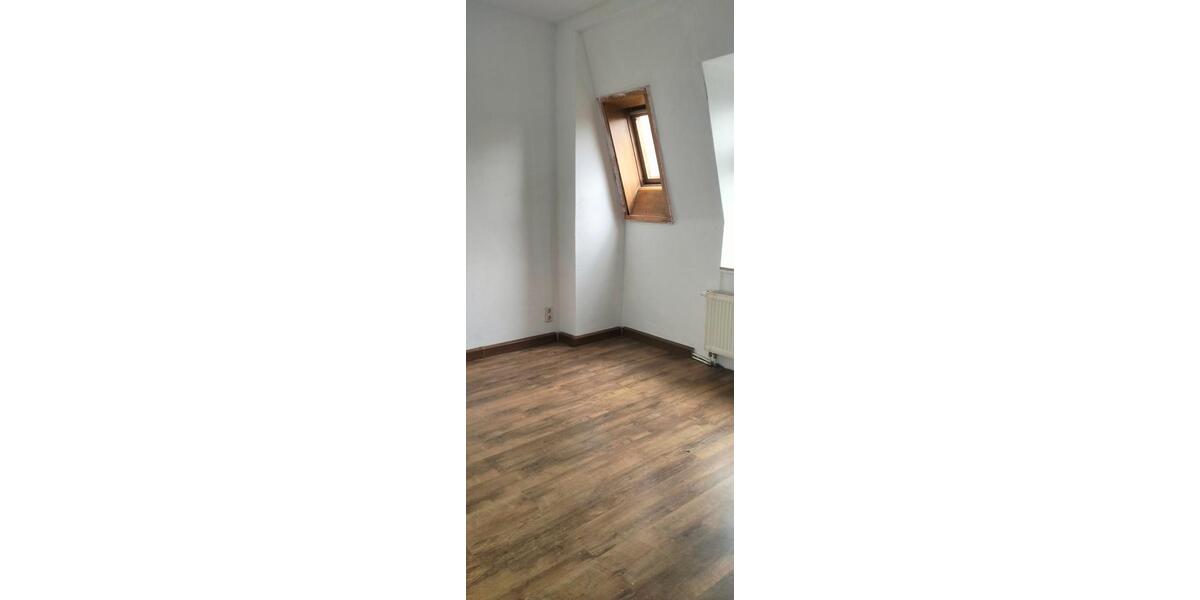 Dachgeschoßwohnung Freiberg - 5 Zimmer, 111 m&sup2;, 888&euro; | Angebot:26299936