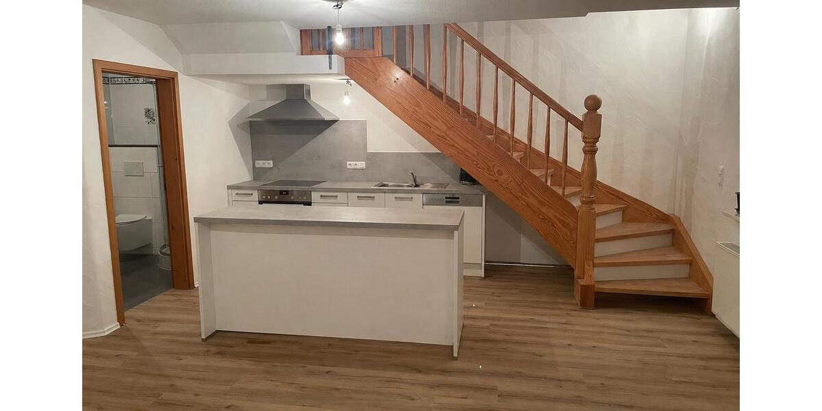 Dachgeschoßwohnung Gunzenhausen - 2.5 Zimmer, 77 m&sup2;, 655&euro; | Angebot:26670280