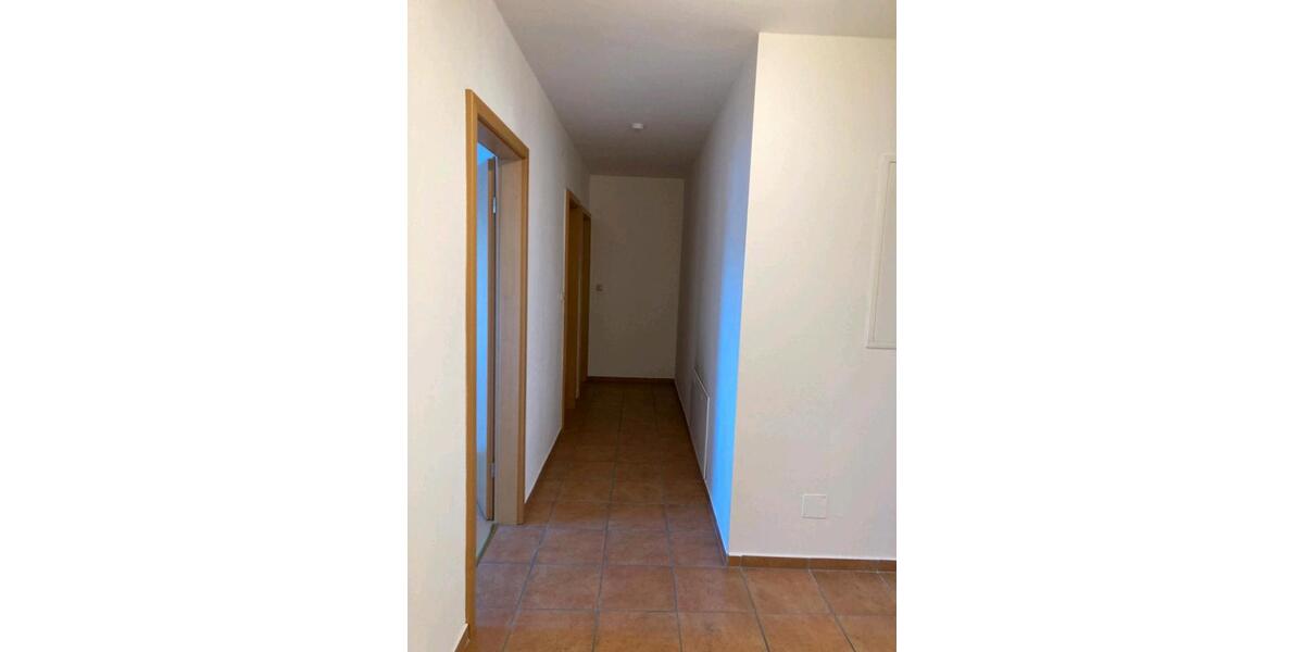Dachgeschoßwohnung Röthlein - 4 Zimmer, 116 m&sup2;, 950&euro; | Angebot:26073297