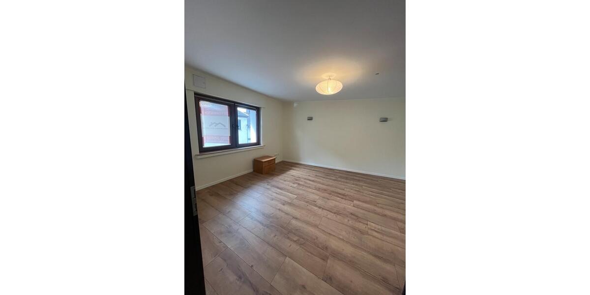 Maisonettenwohnung Euskirchen - 4 Zimmer, 158 m&sup2;, 1.870&euro; | Angebot:26476718