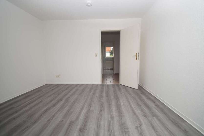 Familien aufgepasst! Schöne Doppelhaushälfte mit Keller + Stellplatz nahe Halle (Saale)! 4 zimmer
