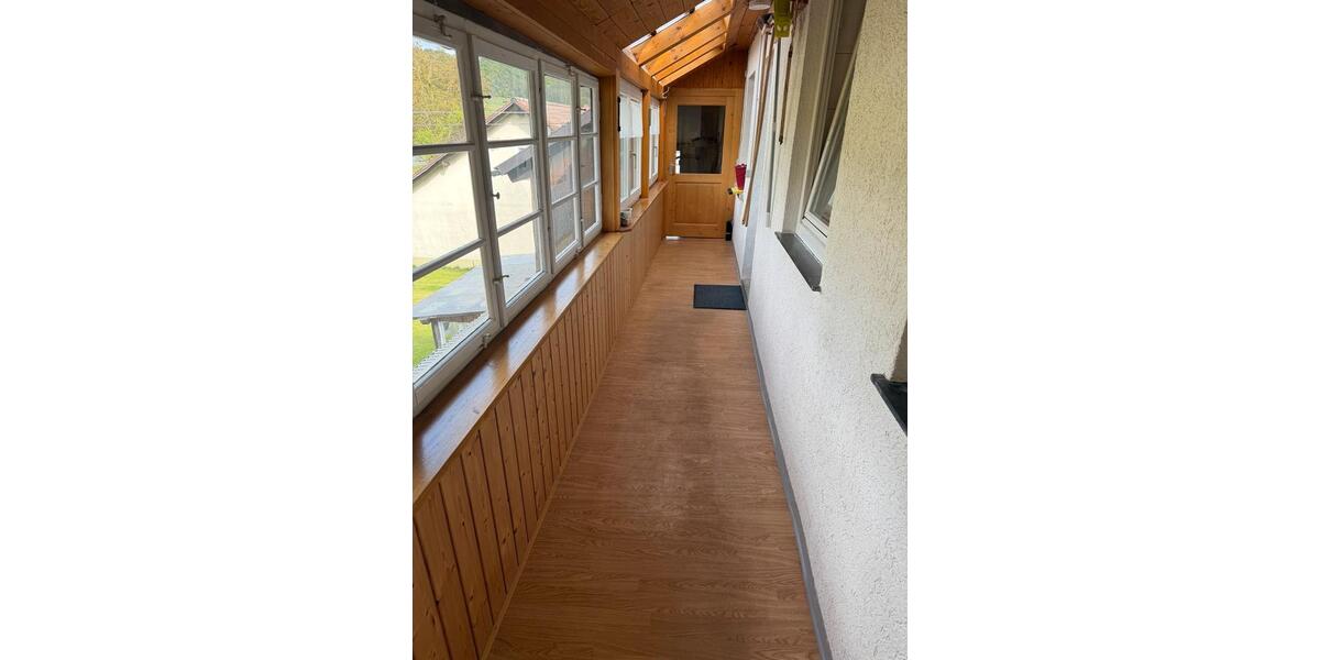 Dachgeschoßwohnung Immendingen - 3 Zimmer, 90 m&sup2;, 1.100&euro; | Angebot:26563732