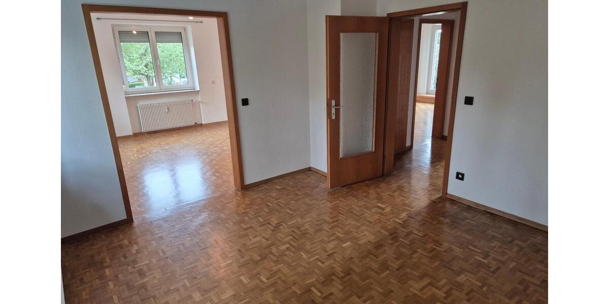 Etagenwohnung Villingen-Schwenningen Schwenningen - 4 Zimmer, 90 m&sup2;, 1.000&euro; | Angebot:25328137