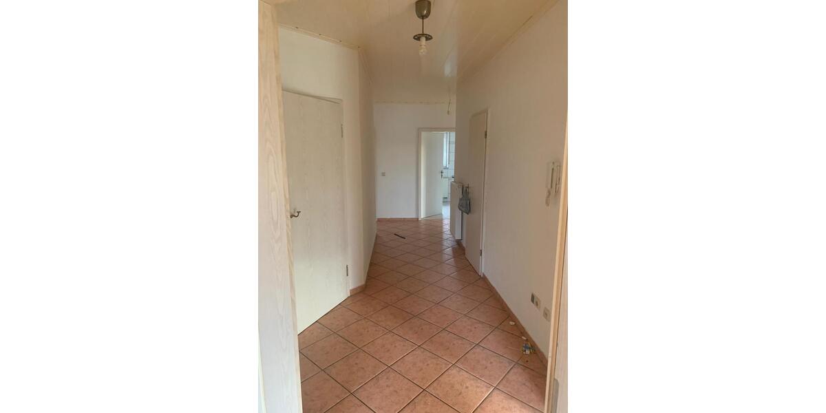 Dachgeschoßwohnung Limburg an der Lahn - 4 Zimmer, 94 m&sup2;, 1.000&euro; | Angebot:25285667