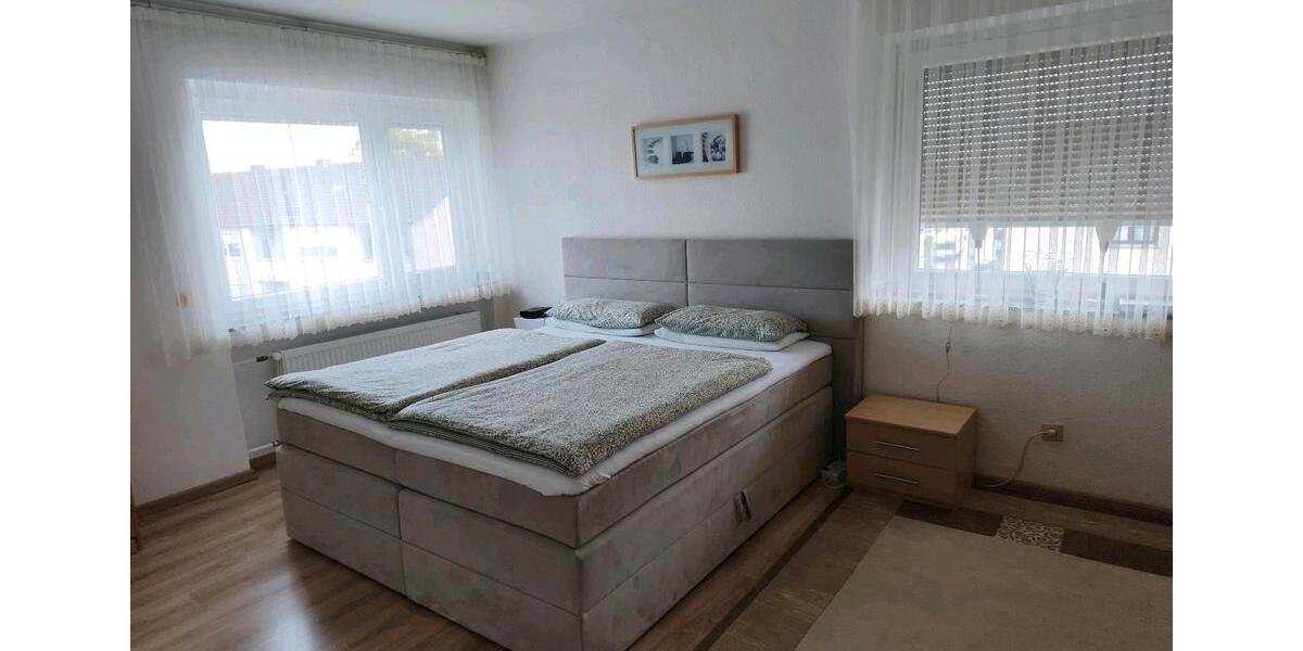 Etagenwohnung Duisburg Rheinhausen - 4.5 Zimmer, 82 m&sup2;, 1.250&euro; | Angebot:26648928