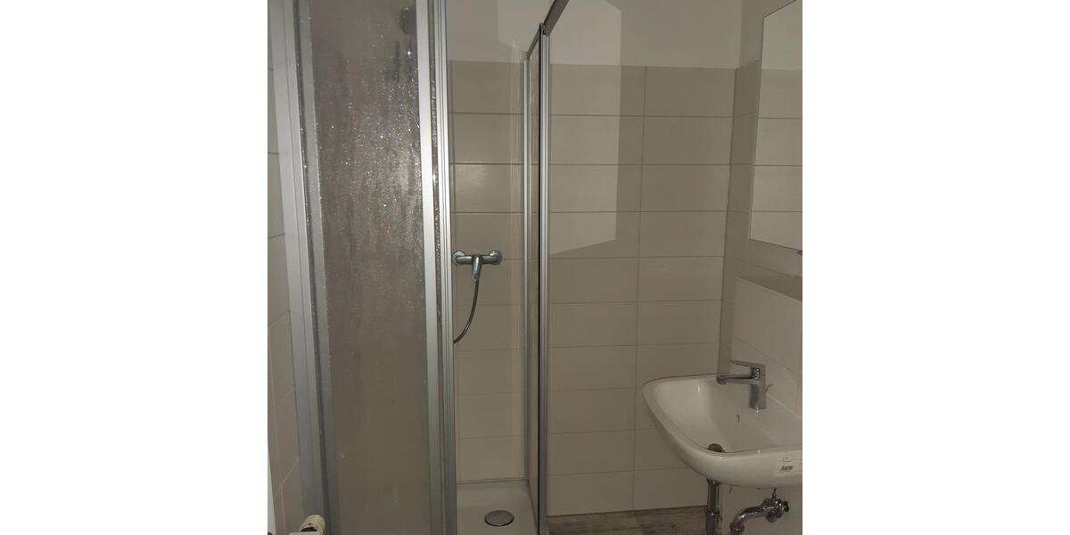 Erdgeschoßwohnung Werdau - 4 Zimmer, 91 m&sup2;, 460&euro; | Angebot:24697998