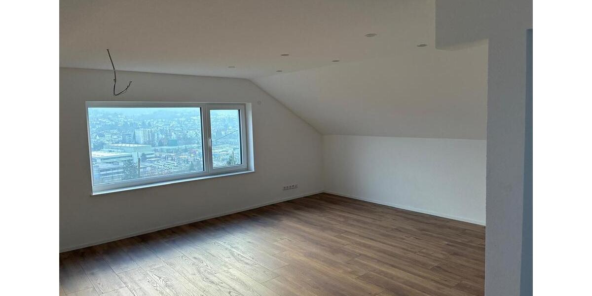 Dachgeschoßwohnung Lörrach Brombach - 3 Zimmer, 74 m&sup2;, 1.380&euro; | Angebot:25844602