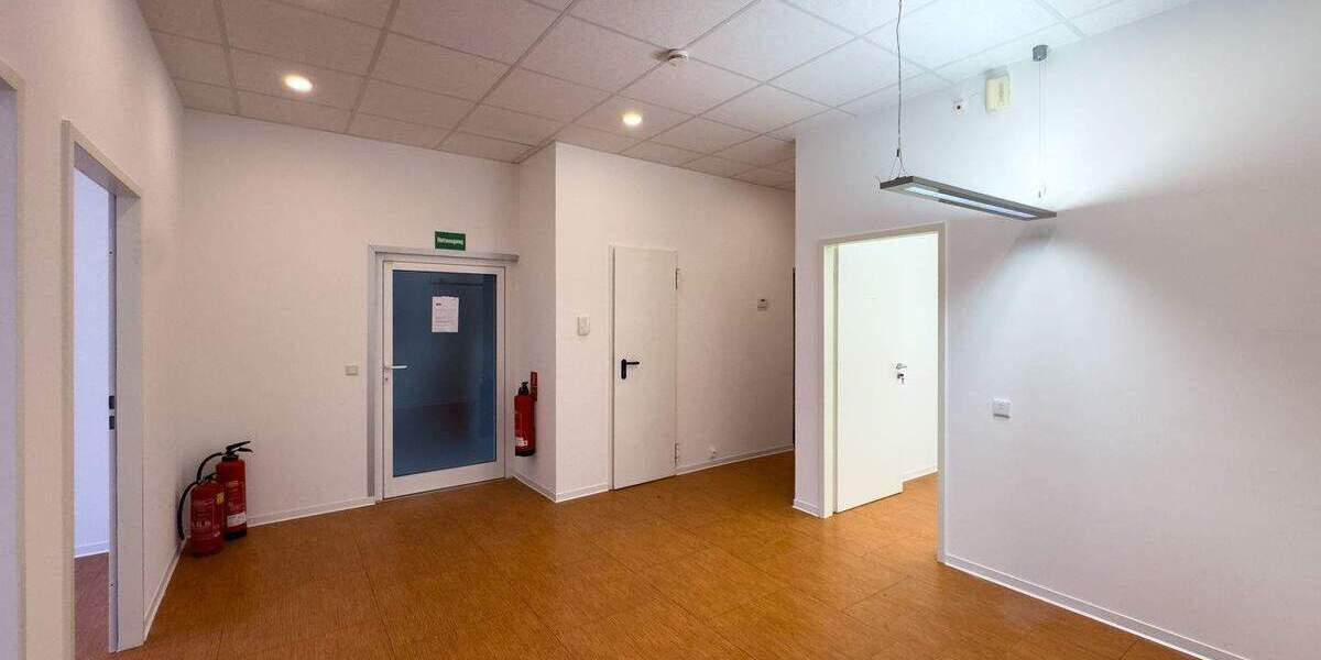 Gewerbeobjekt Limburg - 7 Zimmer, 154 m&sup2;, 1.540&euro; | Angebot:25708015