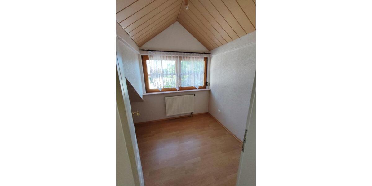 Einfamilienhaus Kirchensittenbach - 5 Zimmer, 122 m&sup2;, 1.220&euro; | Angebot:24351129