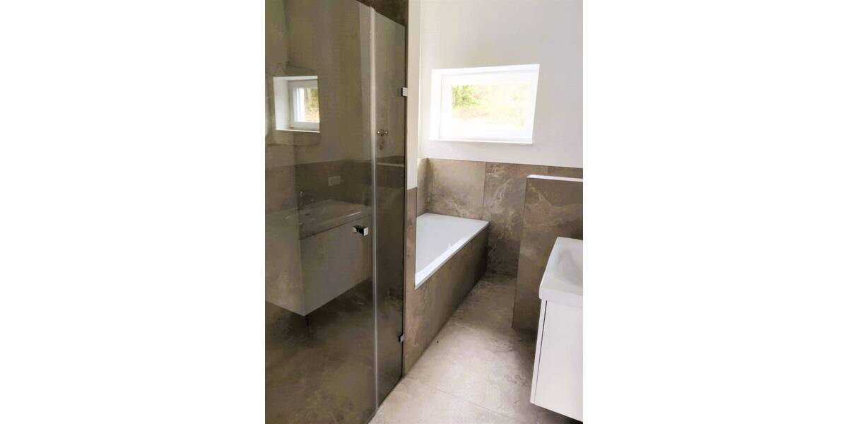 Etagenwohnung Ulm Böfingen - 3 Zimmer, 100 m&sup2;, 1.950&euro; | Angebot:22631924