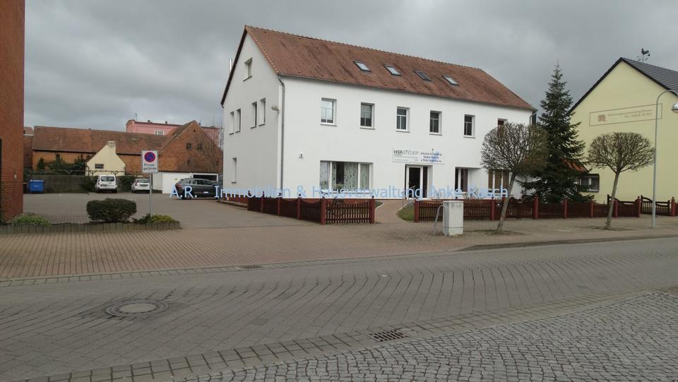 Etagenwohnung Tangerhütte - 3 Zimmer, 80 m&sup2;, 660&euro; | Angebot:23471110