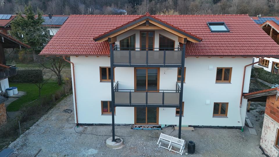 Dachgeschoßwohnung Schnaitsee - 3 Zimmer, 93 m&sup2;, 1.348&euro; | Angebot:25906789