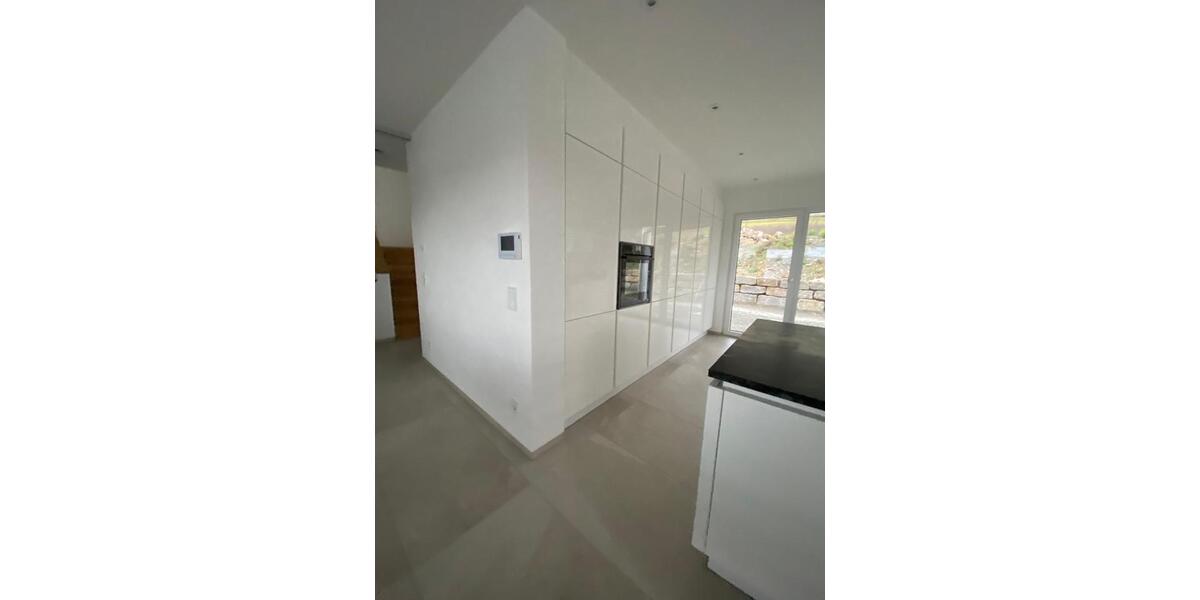 Villa Thüngen - 7 Zimmer, 210 m&sup2;, 2.500&euro; | Angebot:26129967