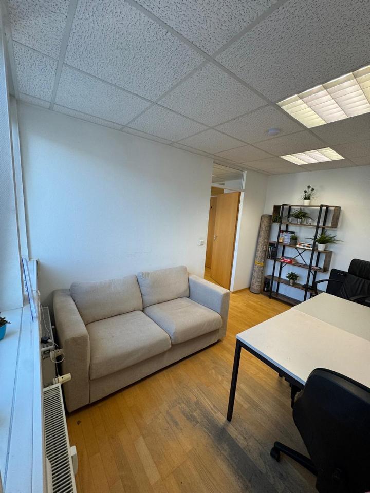 2 möblierte Büroräume (je 12 m²) in Saarbrücken - All-in-Miete