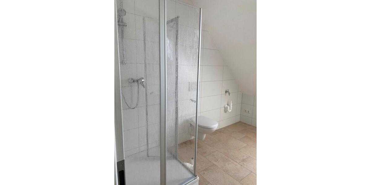 Dachgeschoßwohnung Landau an der Isar - 2 Zimmer, 66 m&sup2;, 660&euro; | Angebot:26440984