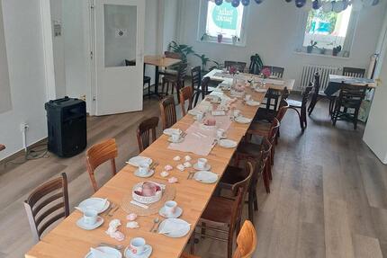 Raum zu mieten für Feierlichkeiten Tagungen ect. zimmer