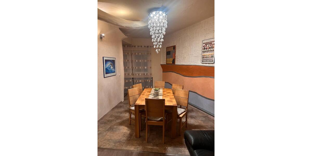 Wohnen auf Zeit Nidderau - 3 Zimmer, 160 m&sup2;, 20&euro; | Angebot:24852311