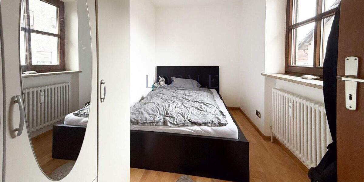 Charmante 2-Zimmer-Wohnung am Marktplatz - mit sonnigem Balkon 2 zimmer