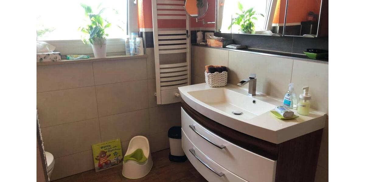 Etagenwohnung Leupoldsgrün - 3 Zimmer, 100 m&sup2;, 40&euro; | Angebot:24619150