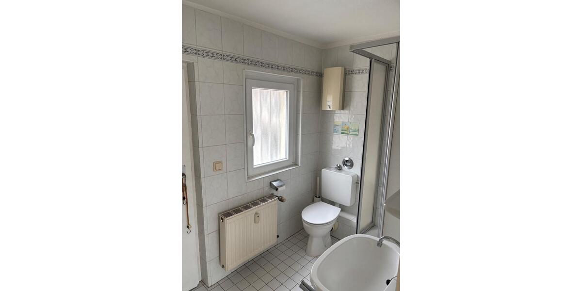 Dachgeschoßwohnung Bonn - 1 Zimmer, 16 m&sup2;, 330&euro; | Angebot:26689266
