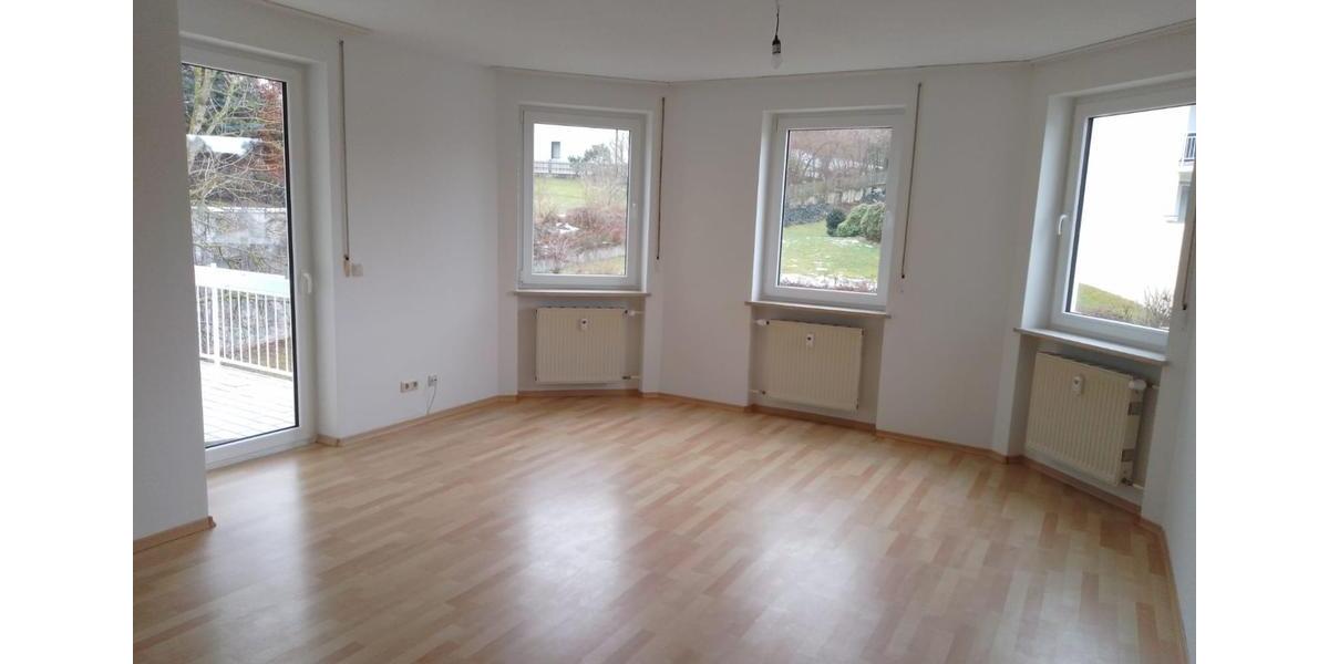 Etagenwohnung Arnstorf - 3 Zimmer, 87 m&sup2;, 780&euro; | Angebot:25218955