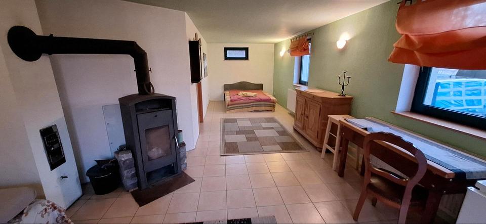 Zimmer im Haus mit Küche 1 zimmer