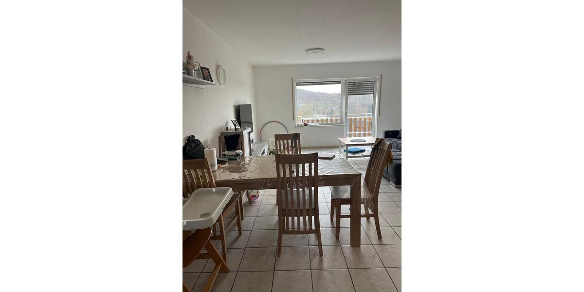 Erdgeschoßwohnung Gladenbach - 3 Zimmer, 89 m&sup2;, 880&euro; | Angebot:25718534