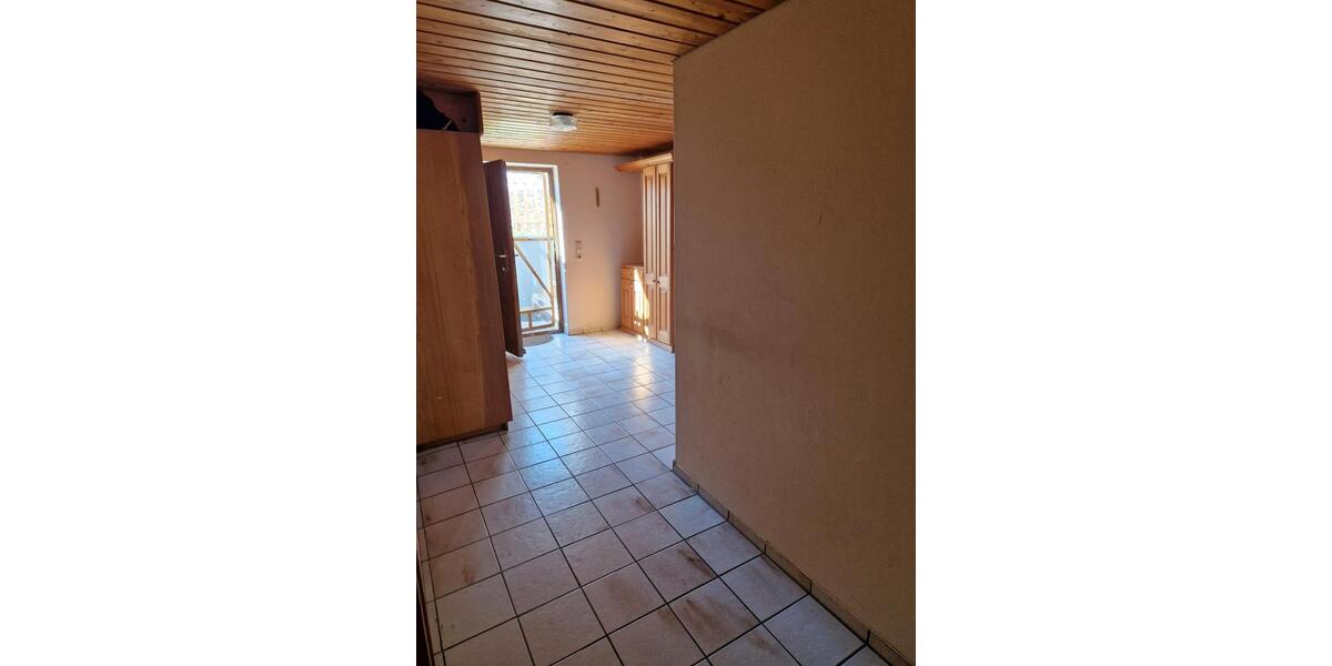 Etagenwohnung Bernried - 3 Zimmer, 100 m&sup2;, 500&euro; | Angebot:26004610