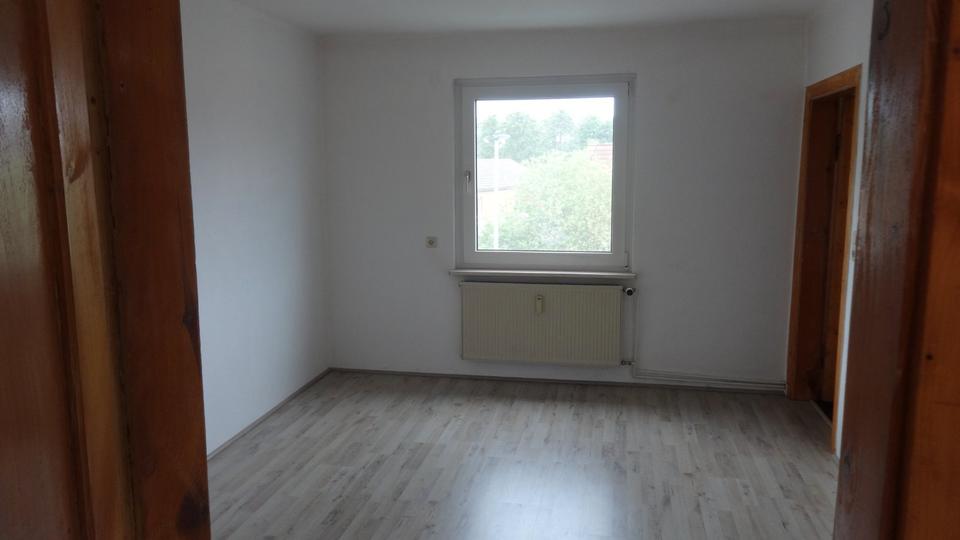 Etagenwohnung Hardegsen - 4 Zimmer, 87 m&sup2;, 400&euro; | Angebot:26236419